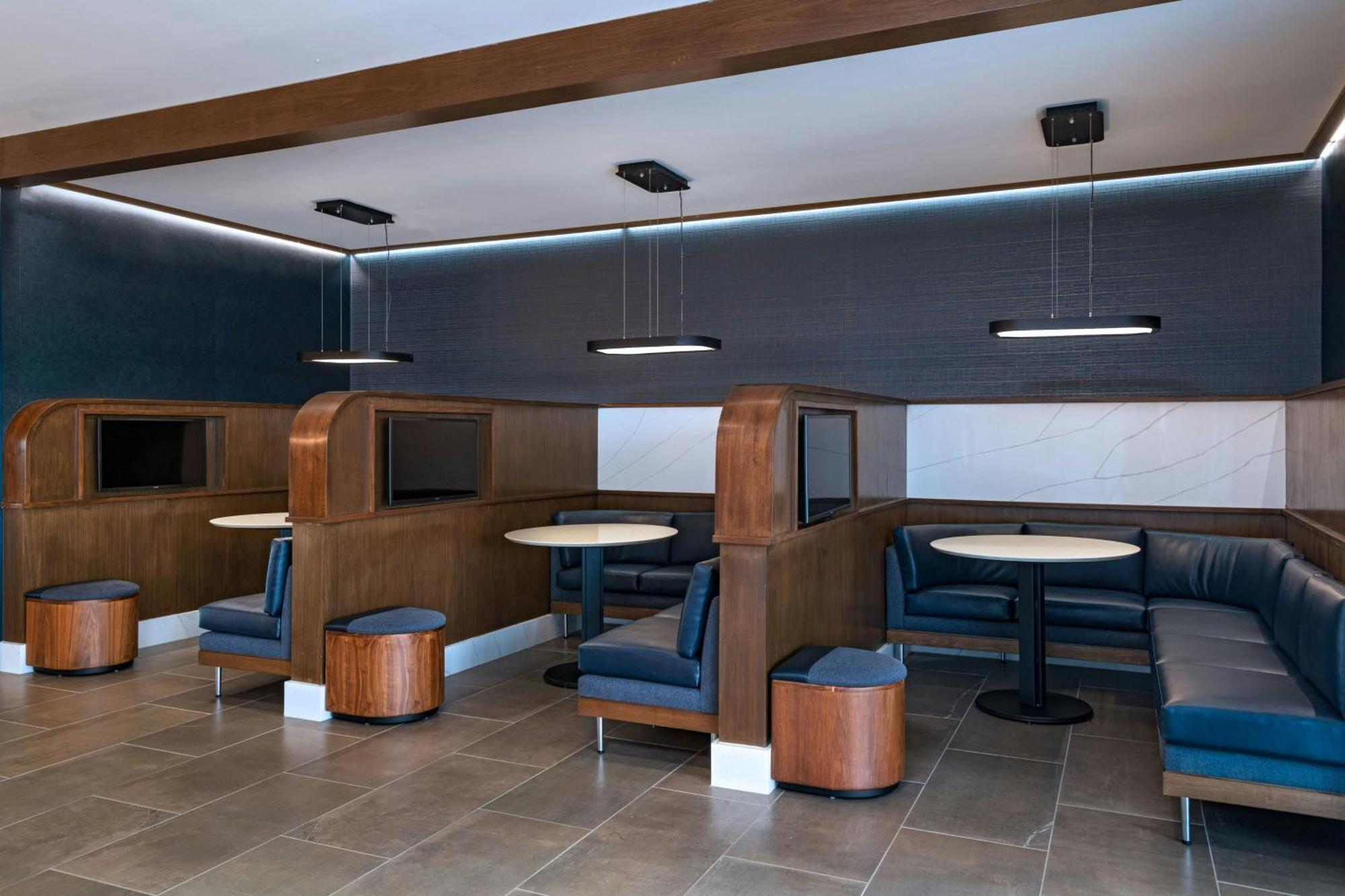 Courtyard By Marriott Austin Dripping Springs Hotel Exterior photo