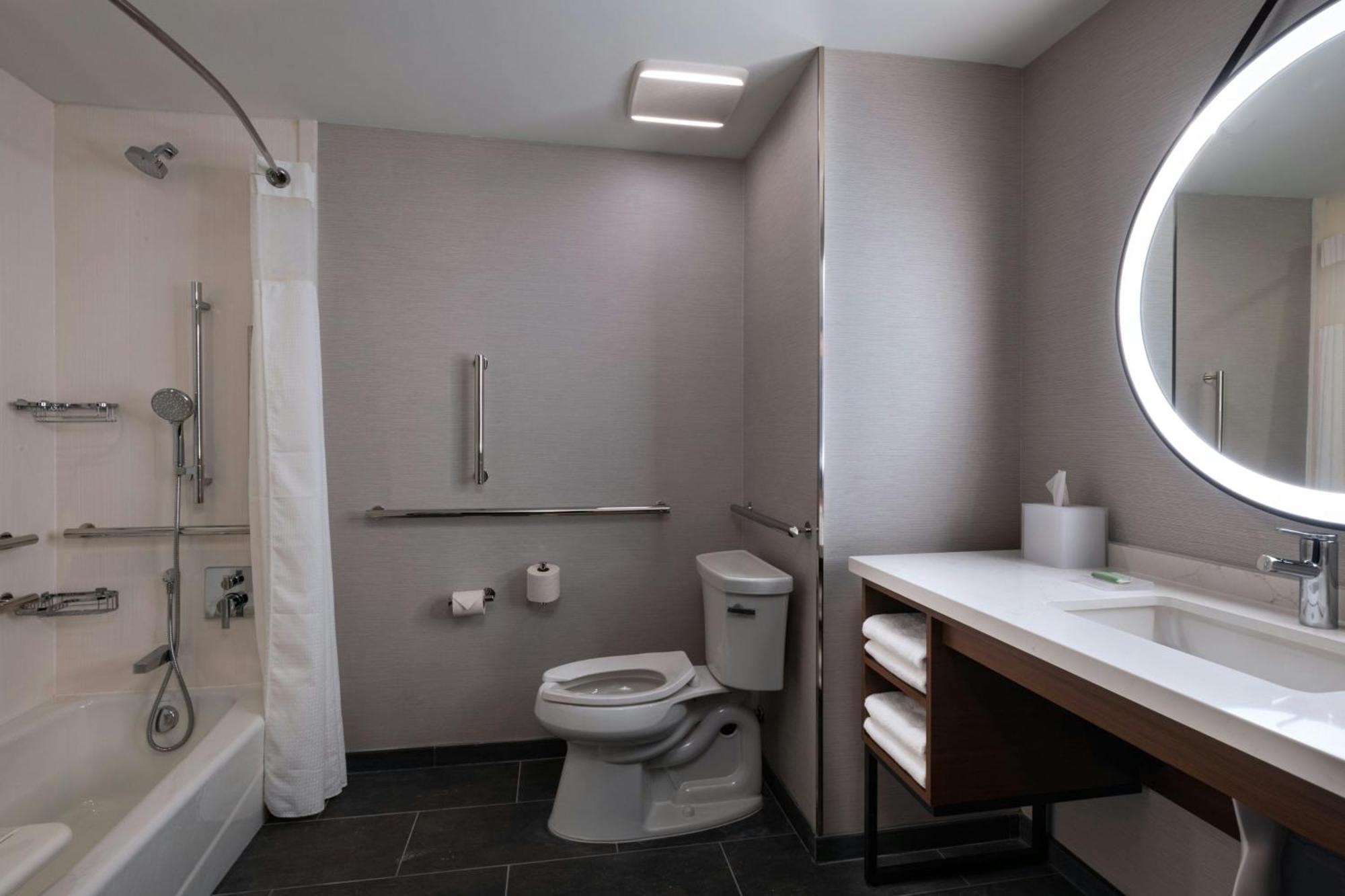 Courtyard By Marriott Austin Dripping Springs Hotel Exterior photo